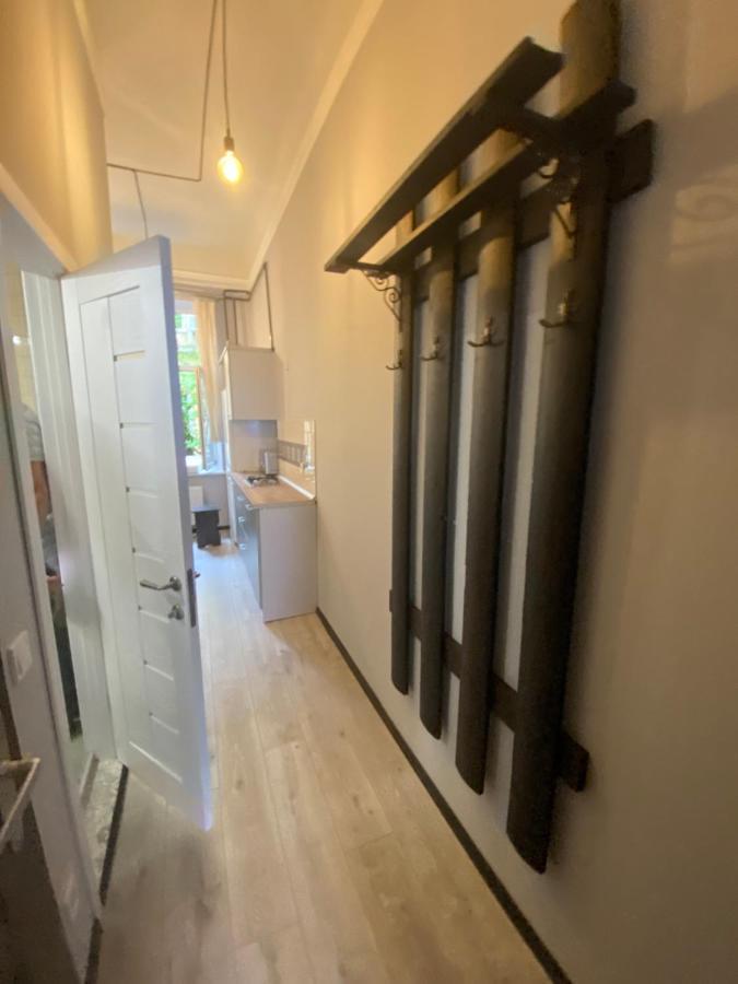 Центр На Вулиці Проспект Шевченка 12 Навпроти Макдональса З Балконом Apartment Liov Exterior foto