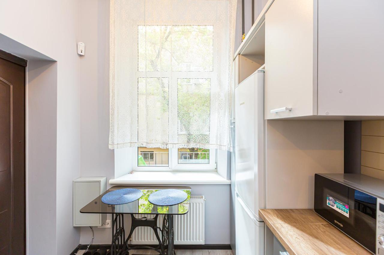 Центр На Вулиці Проспект Шевченка 12 Навпроти Макдональса З Балконом Apartment Liov Exterior foto